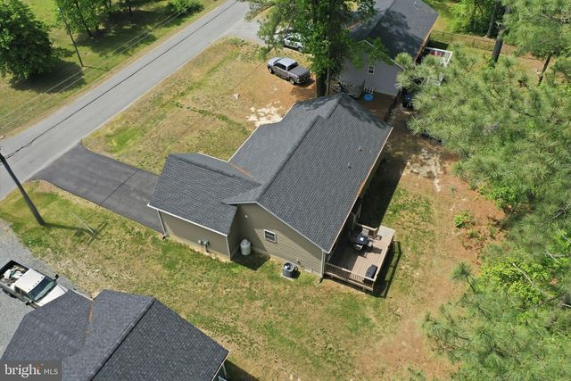 329 N GLEBE RD, Montross, VA 22520