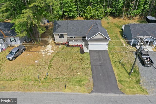 329 N GLEBE RD, Montross, VA 22520