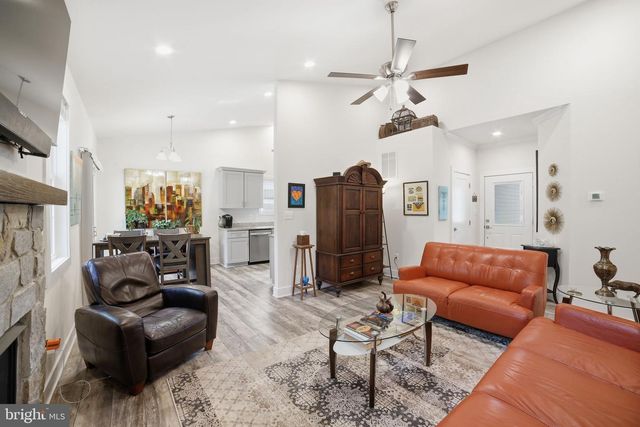 329 N GLEBE RD, Montross, VA 22520