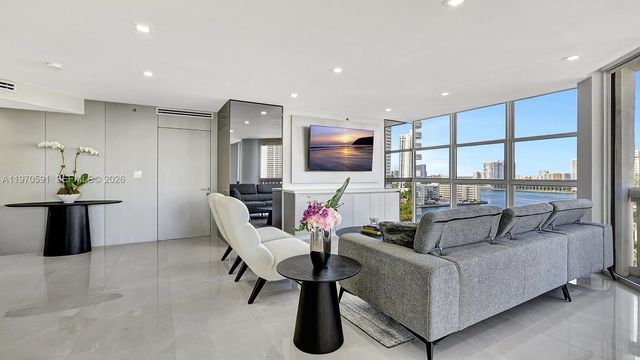 1000 E Island Blvd 1004, Aventura, FL 33160