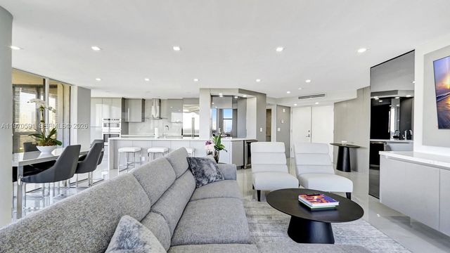 1000 E Island Blvd 1004, Aventura, FL 33160