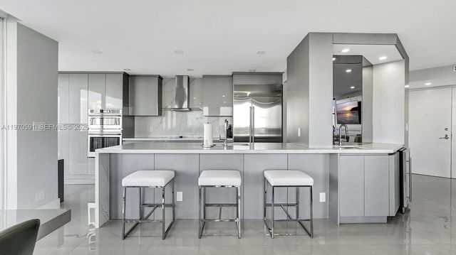 1000 E Island Blvd 1004, Aventura, FL 33160