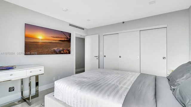 1000 E Island Blvd 1004, Aventura, FL 33160