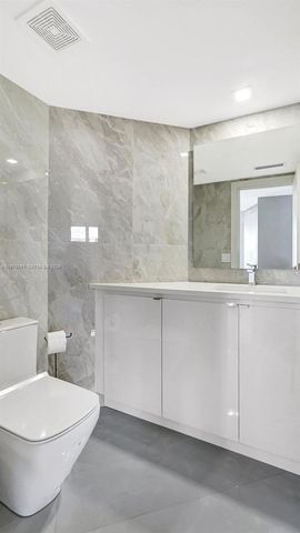 1000 E Island Blvd 1004, Aventura, FL 33160