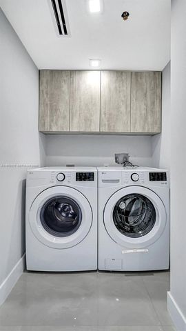 1000 E Island Blvd 1004, Aventura, FL 33160