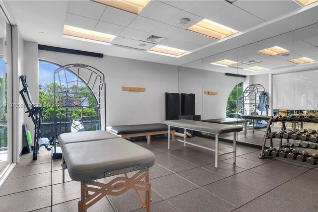 1000 E Island Blvd 1004, Aventura, FL 33160