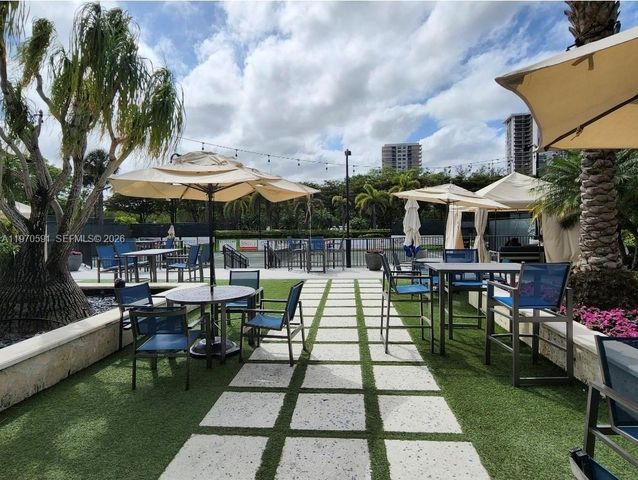 1000 E Island Blvd 1004, Aventura, FL 33160