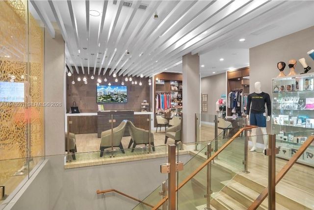 1000 E Island Blvd 1004, Aventura, FL 33160