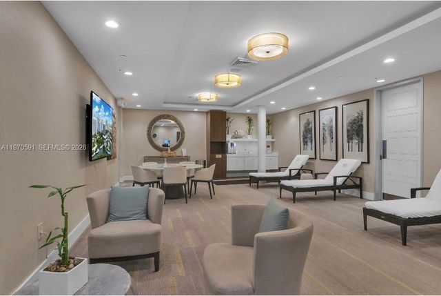 1000 E Island Blvd 1004, Aventura, FL 33160