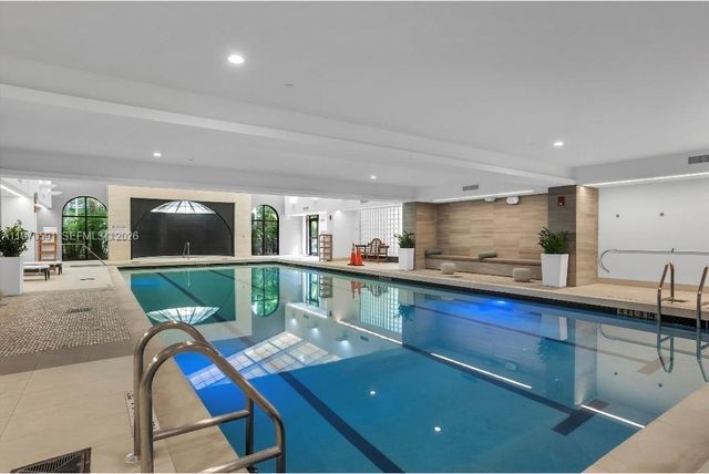 1000 E Island Blvd 1004, Aventura, FL 33160