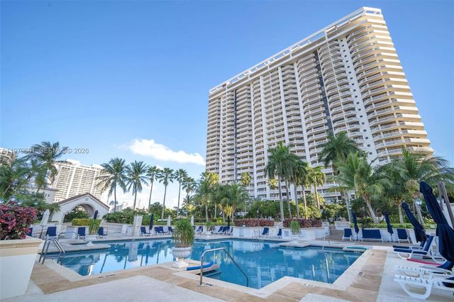 1000 E Island Blvd 1004, Aventura, FL 33160