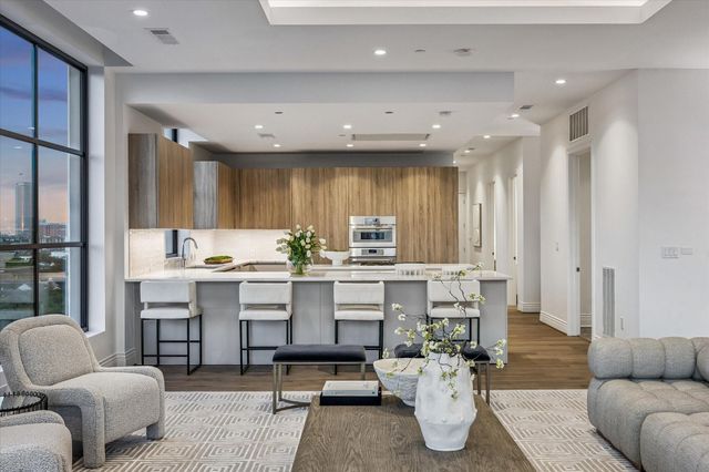 2323 San Felipe Street 901, Houston, TX 77019