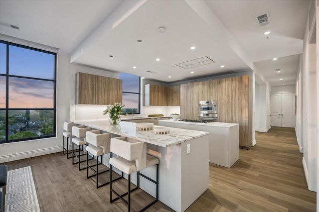 2323 San Felipe Street 901, Houston, TX 77019