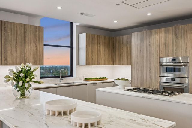 2323 San Felipe Street 901, Houston, TX 77019