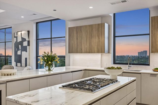 2323 San Felipe Street 901, Houston, TX 77019