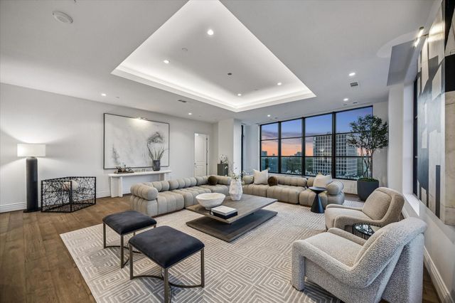 2323 San Felipe Street 901, Houston, TX 77019