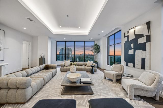 2323 San Felipe Street 901, Houston, TX 77019