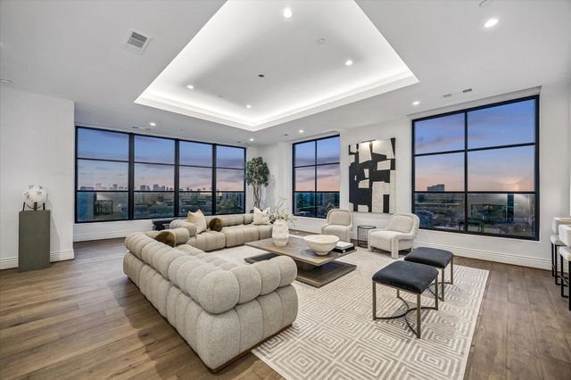 2323 San Felipe Street 901, Houston, TX 77019