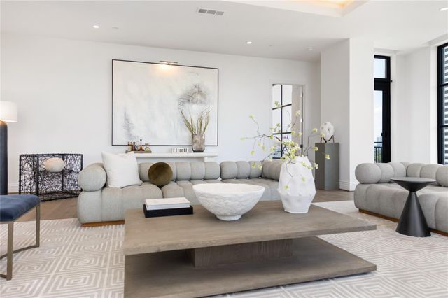 2323 San Felipe Street 901, Houston, TX 77019