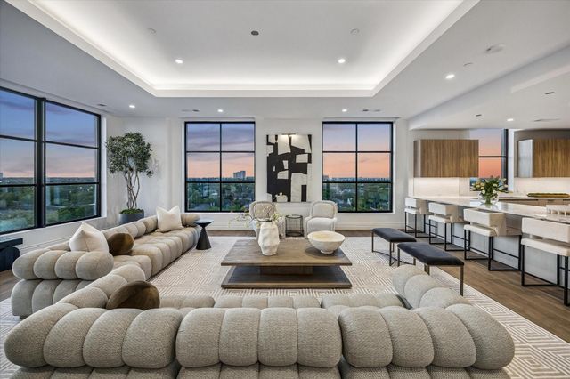 2323 San Felipe Street 901, Houston, TX 77019