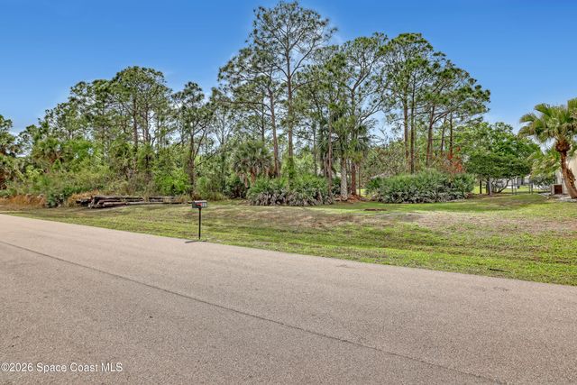 237 Franciscan Avenue NW, Palm Bay, FL 32907