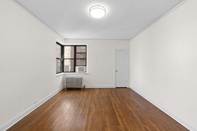 7810 34th Ave Apt 3B, New York City, NY 11372