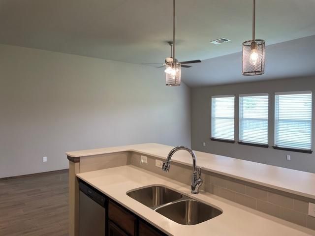 421 Compass Drive, Yukon, OK 73099