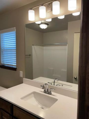 421 Compass Drive, Yukon, OK 73099