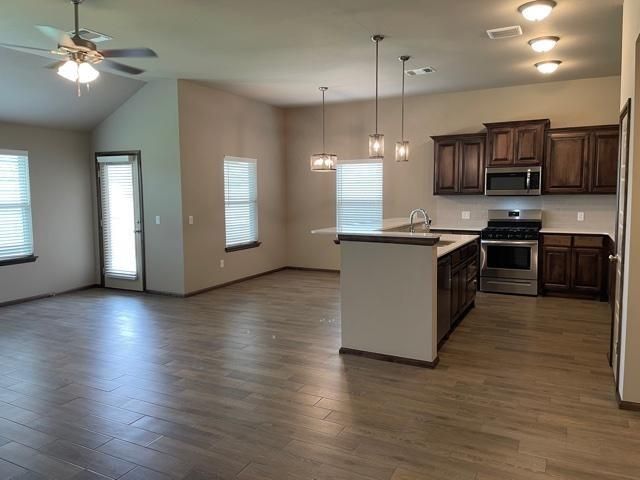421 Compass Drive, Yukon, OK 73099