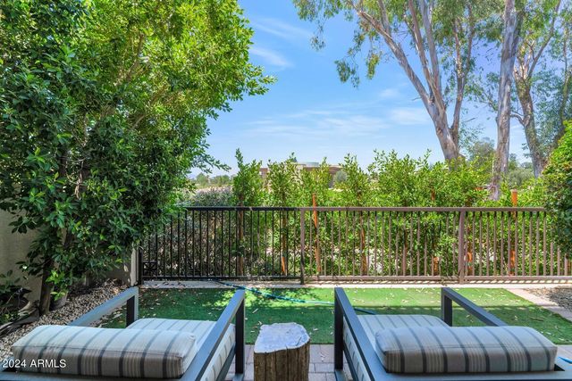 2 E Biltmore Estates Drive 101, Phoenix, AZ 85016