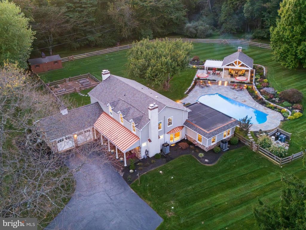 935 SKYLINE DR, CHESTER SPRINGS, PA 19425 — exterior