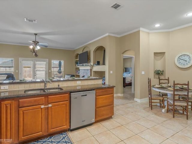 2213 Shumark Trail, Bossier City, LA 71111