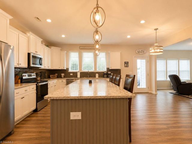 3125 Fortnight Road, Pfafftown, NC 27040