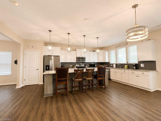 3125 Fortnight Road, Pfafftown, NC 27040