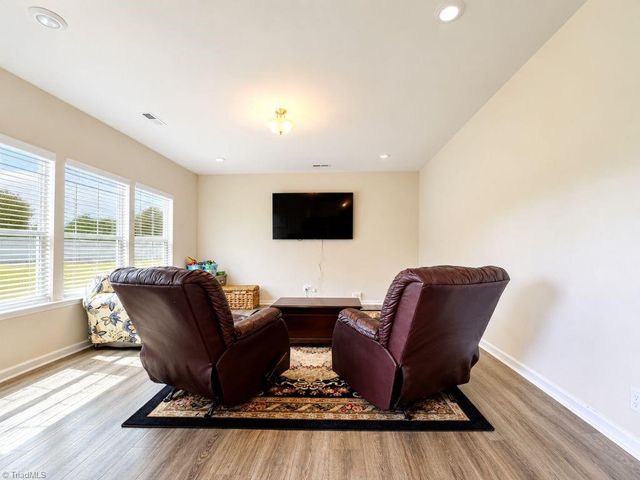 3125 Fortnight Road, Pfafftown, NC 27040