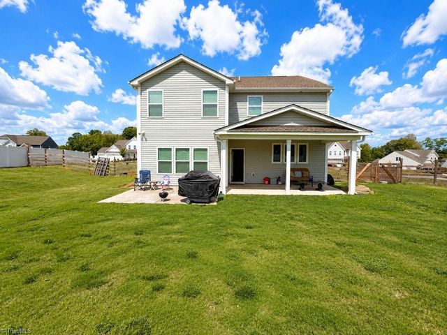3125 Fortnight Road, Pfafftown, NC 27040
