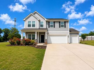 3125 Fortnight Road, Pfafftown, NC 27040