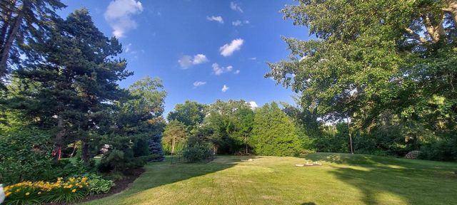 730 Maplewood LANE, Cedarburg, WI 53012