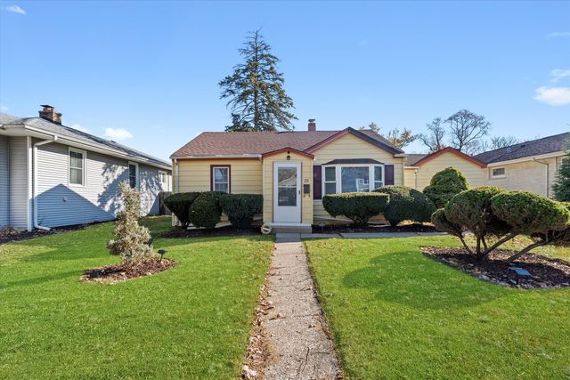 25 S Hudson Street, Westmont, IL 60559