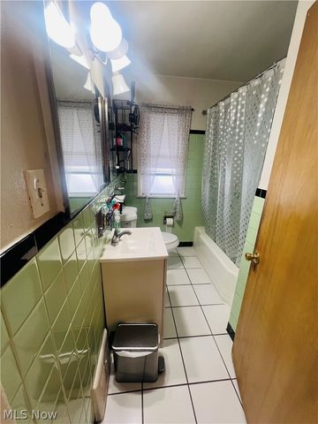 21300 Wilmore Avenue, Euclid, OH 44123