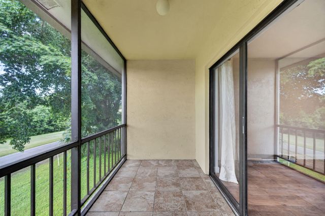 21501 JUEGO Circle 29F, Boca Raton, FL 33433
