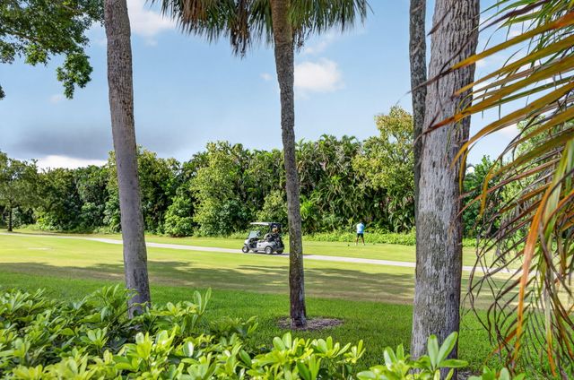 21501 JUEGO Circle 29F, Boca Raton, FL 33433