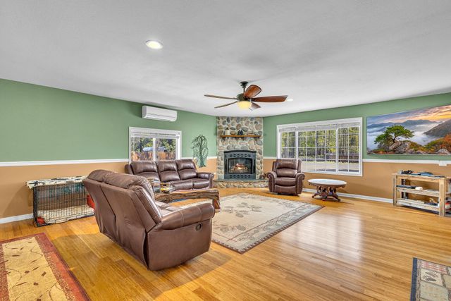 55371 Gross Drive, Bend, OR 97707