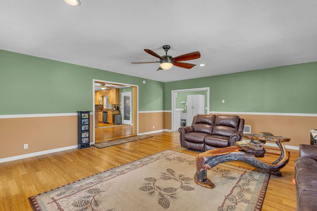 55371 Gross Drive, Bend, OR 97707