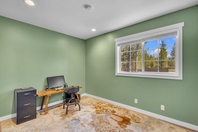 55371 Gross Drive, Bend, OR 97707