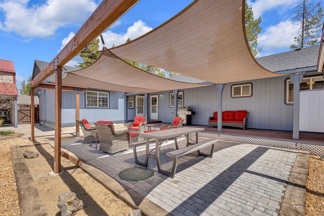 55371 Gross Drive, Bend, OR 97707