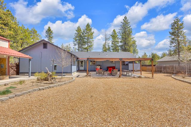 55371 Gross Drive, Bend, OR 97707