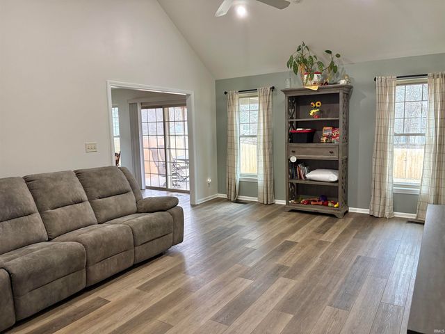 8128 Obrian Boulevard, Newburgh, IN 47630