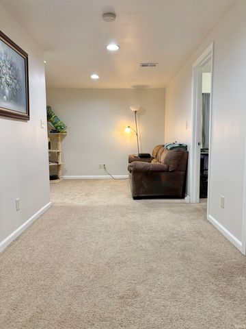 8128 Obrian Boulevard, Newburgh, IN 47630