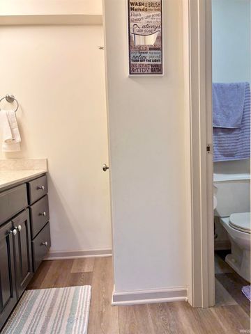 8128 Obrian Boulevard, Newburgh, IN 47630